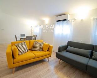 Living room of Flat for sale in  Madrid Capital  with Air Conditioner, Heating and Parquet flooring