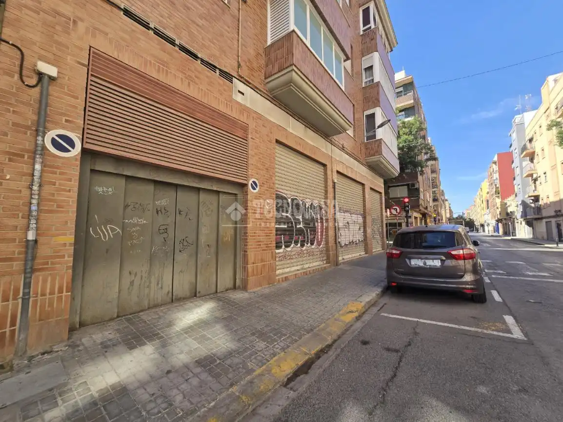 Exterior view of Garage for sale in Valencia