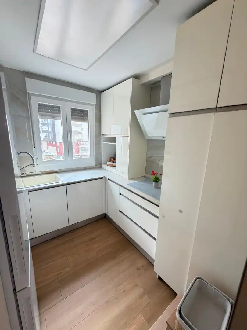 Cocina de Piso de alquiler en Santander con Calefacción, Amueblado y Horno