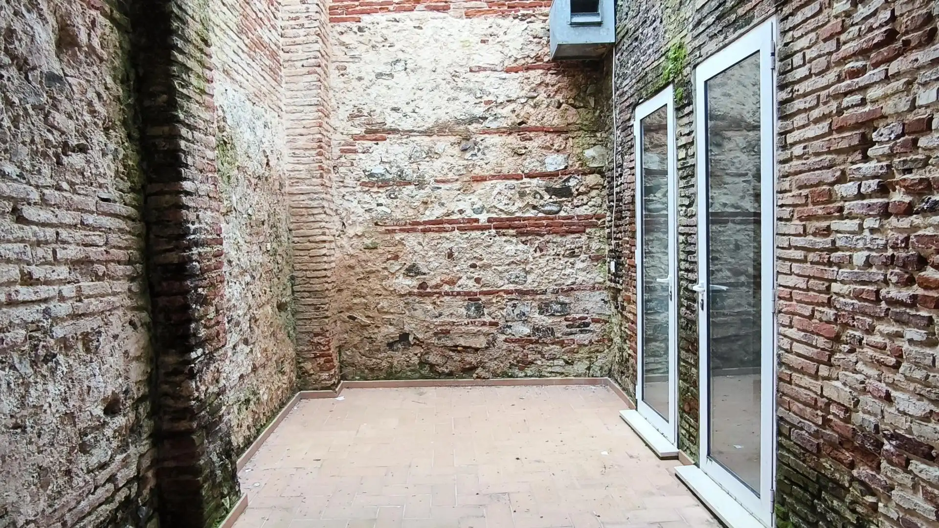 Casa con terraza en venta en SAN ANTONIO 8