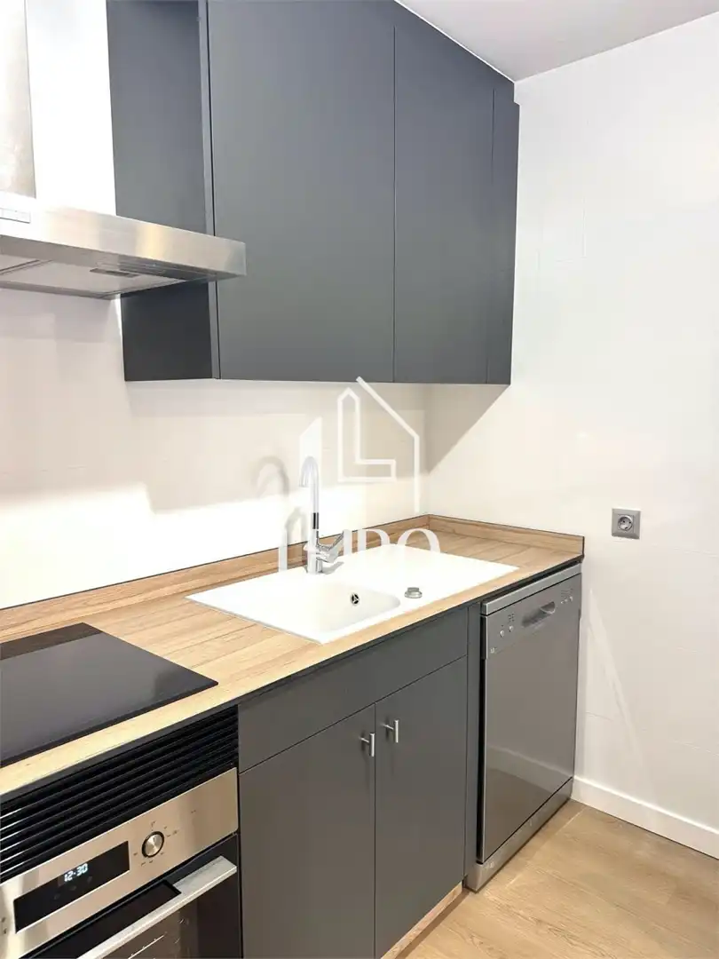 Cocina de Apartamento en venta en Vilagarcía de Arousa con Calefacción, Terraza y Trastero