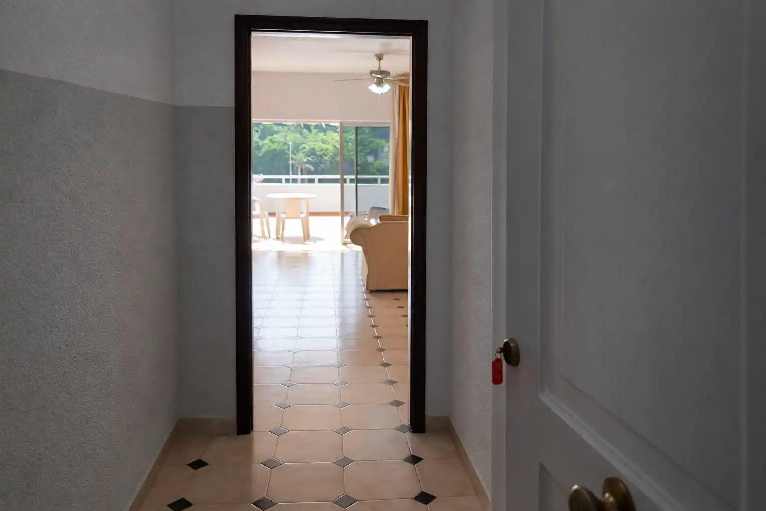 Estudi amb piscina en venda a Costa Adeje, imagen 2
