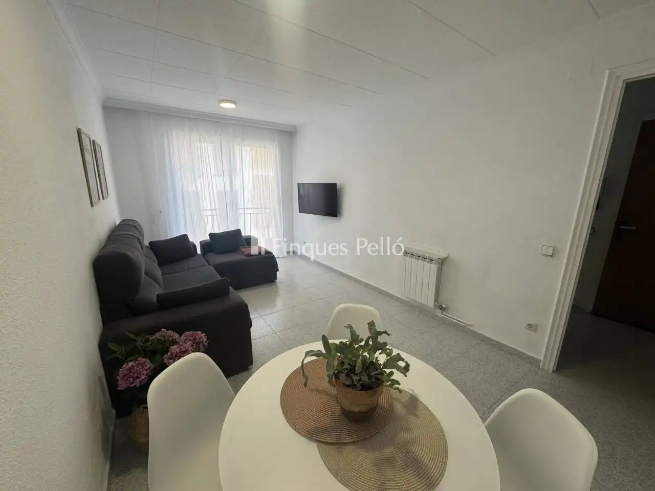 Sala de estar de Piso en venta en Sant Feliu de Guíxols con Calefacción, Terraza y Trastero