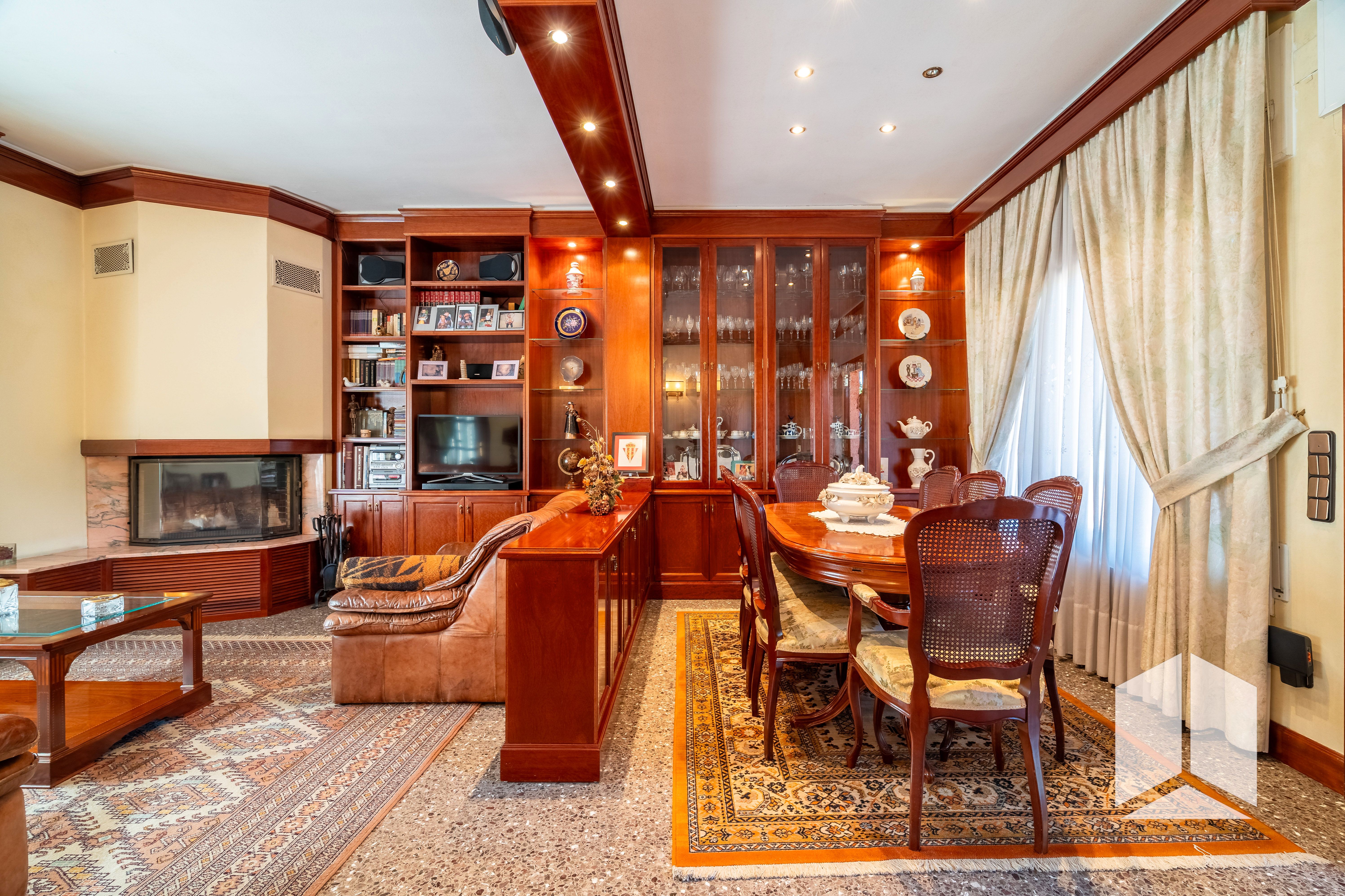 Menjador de Casa o xalet en venda en Castelldefels amb Aire condicionat, Calefacció i Terrassa