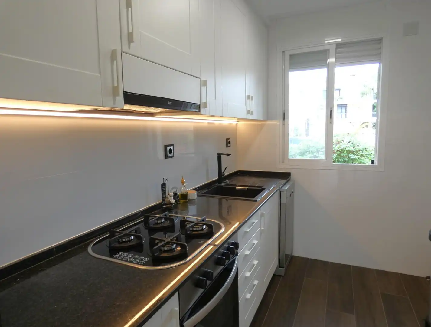 Kitchen of Flat for sale in Castelldefels  with Air Conditioner, Heating and Parquet flooring