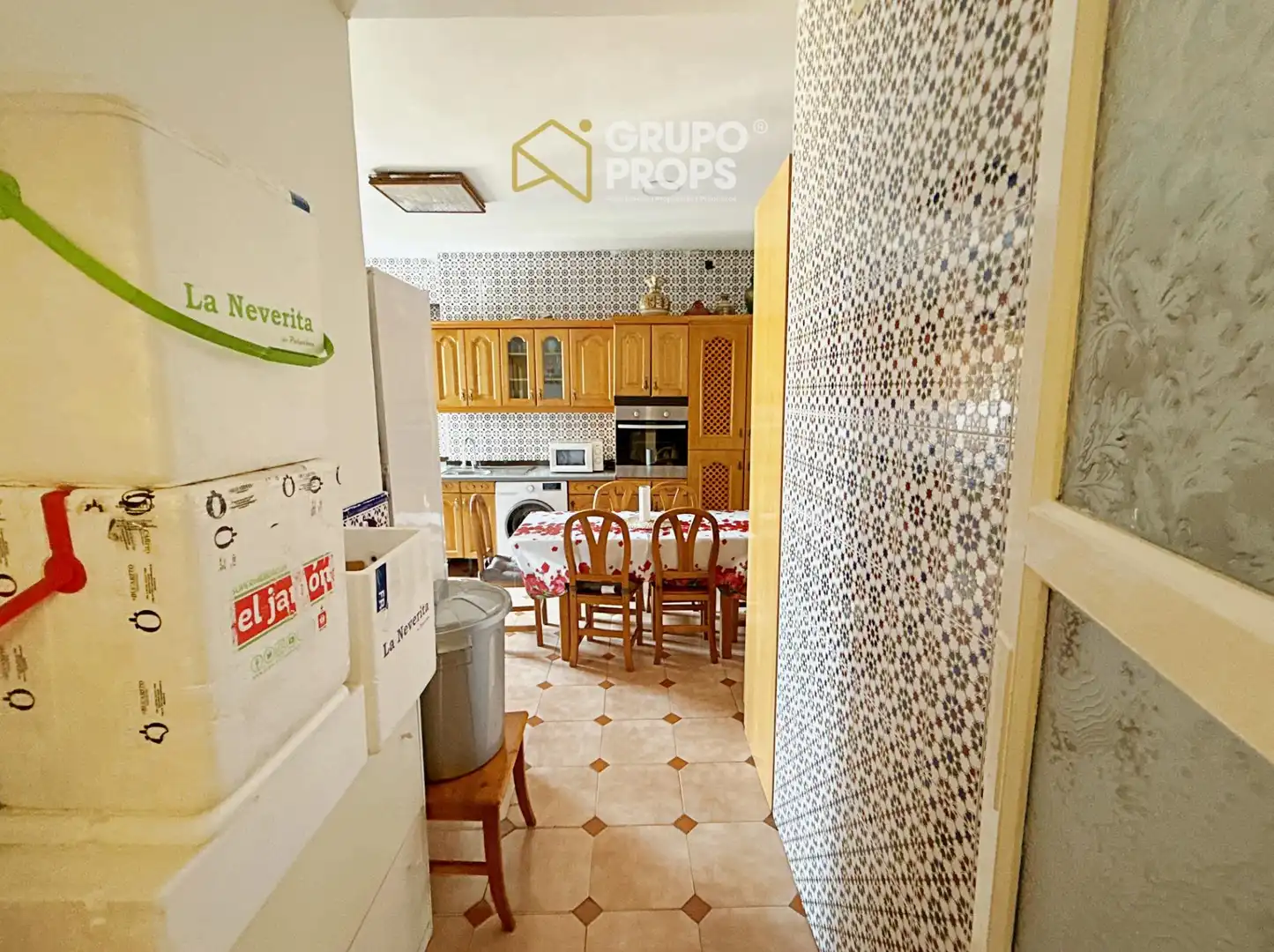 Cocina de Piso de alquiler en Madrid con Calefacción, Parquet y Amueblado