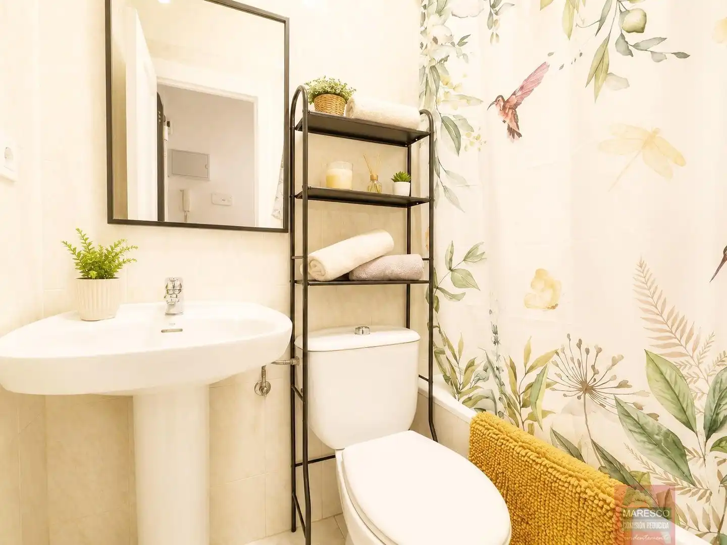 Bathroom of Flat for sale in Fuengirola  with Air Conditioner