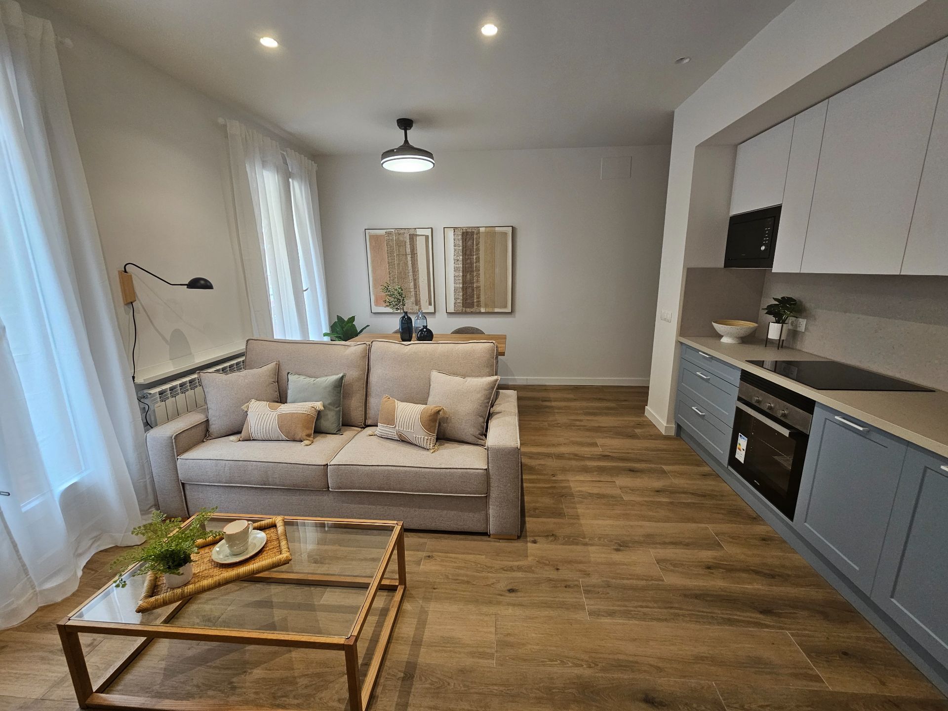 Sala de estar de Piso de alquiler en  Madrid Capital con Calefacción y Amueblado