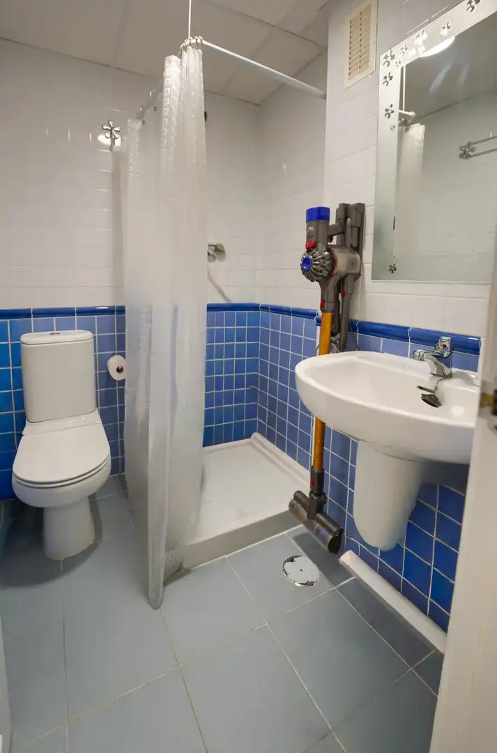 Baño de Piso en venta en Mairena del Aljarafe con Aire acondicionado, Calefacción y Jardín privado
