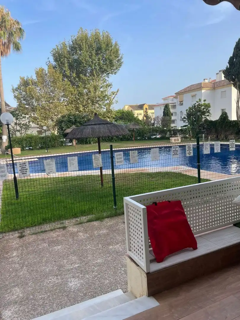 Piscina de Estudio de alquiler en Torremolinos con Aire acondicionado, Jardín privado y Terraza