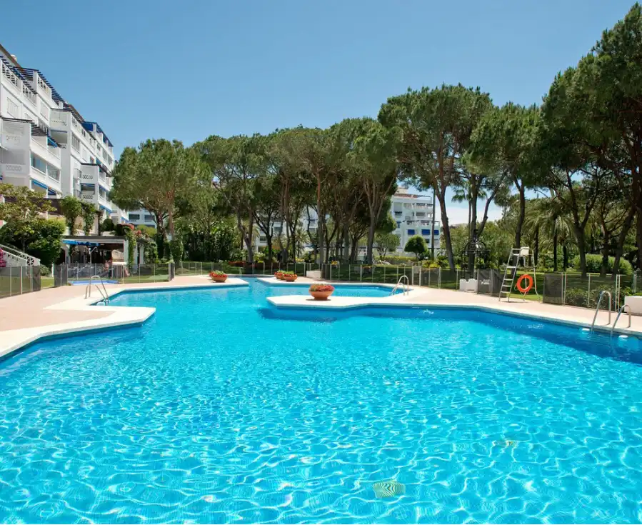 Piso con piscina en venta en Nueva Andalucía, imagen 2
