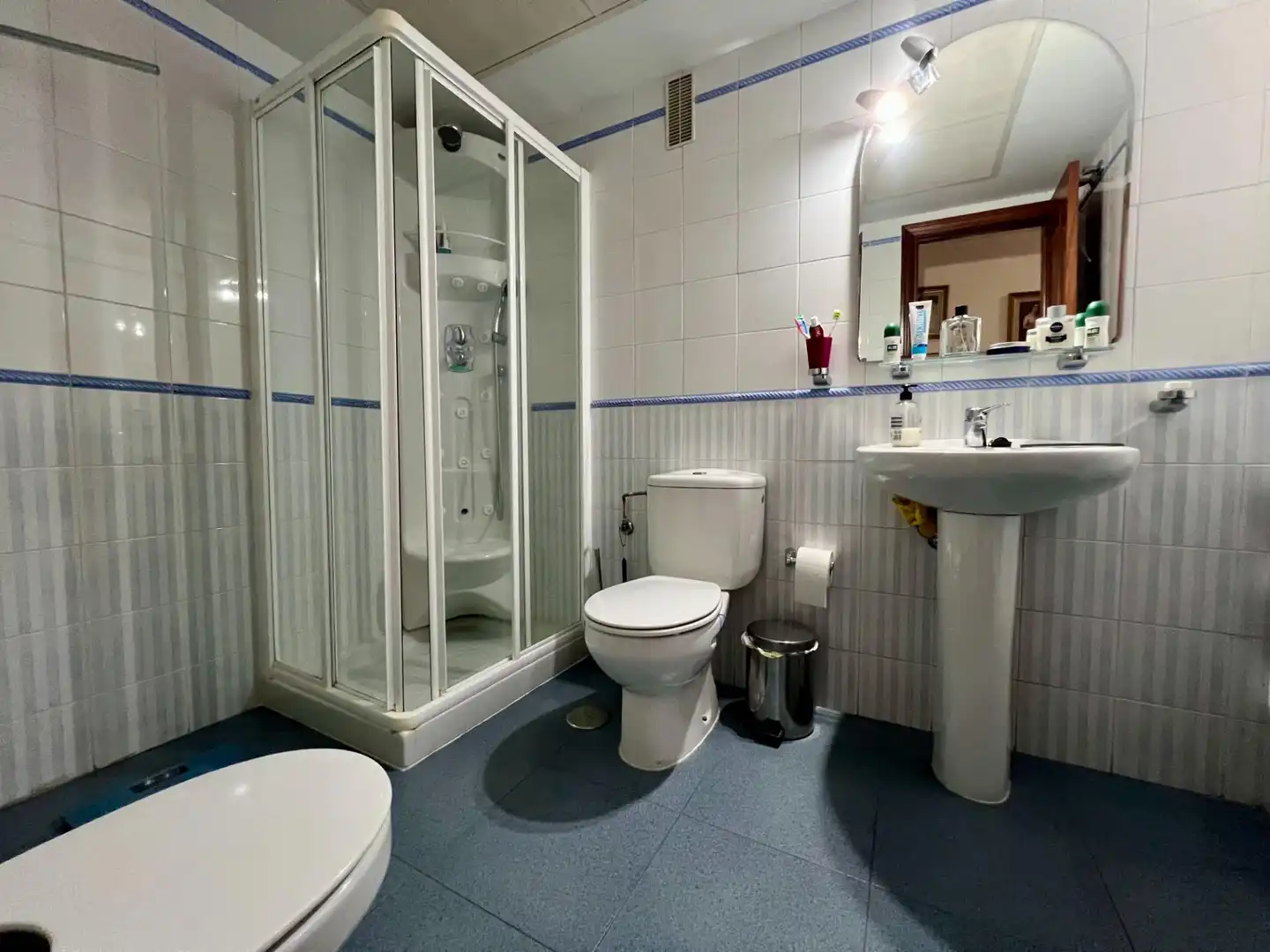 Bathroom of Flat for sale in Córdoba  with Air Conditioner, Private garden and Terrace