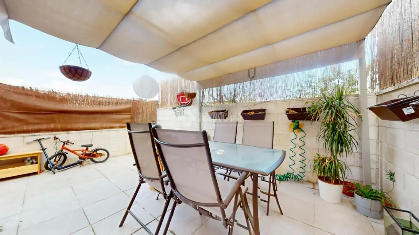 Casa bifamiliare con piscina in vendita a El Casar, imagen 4