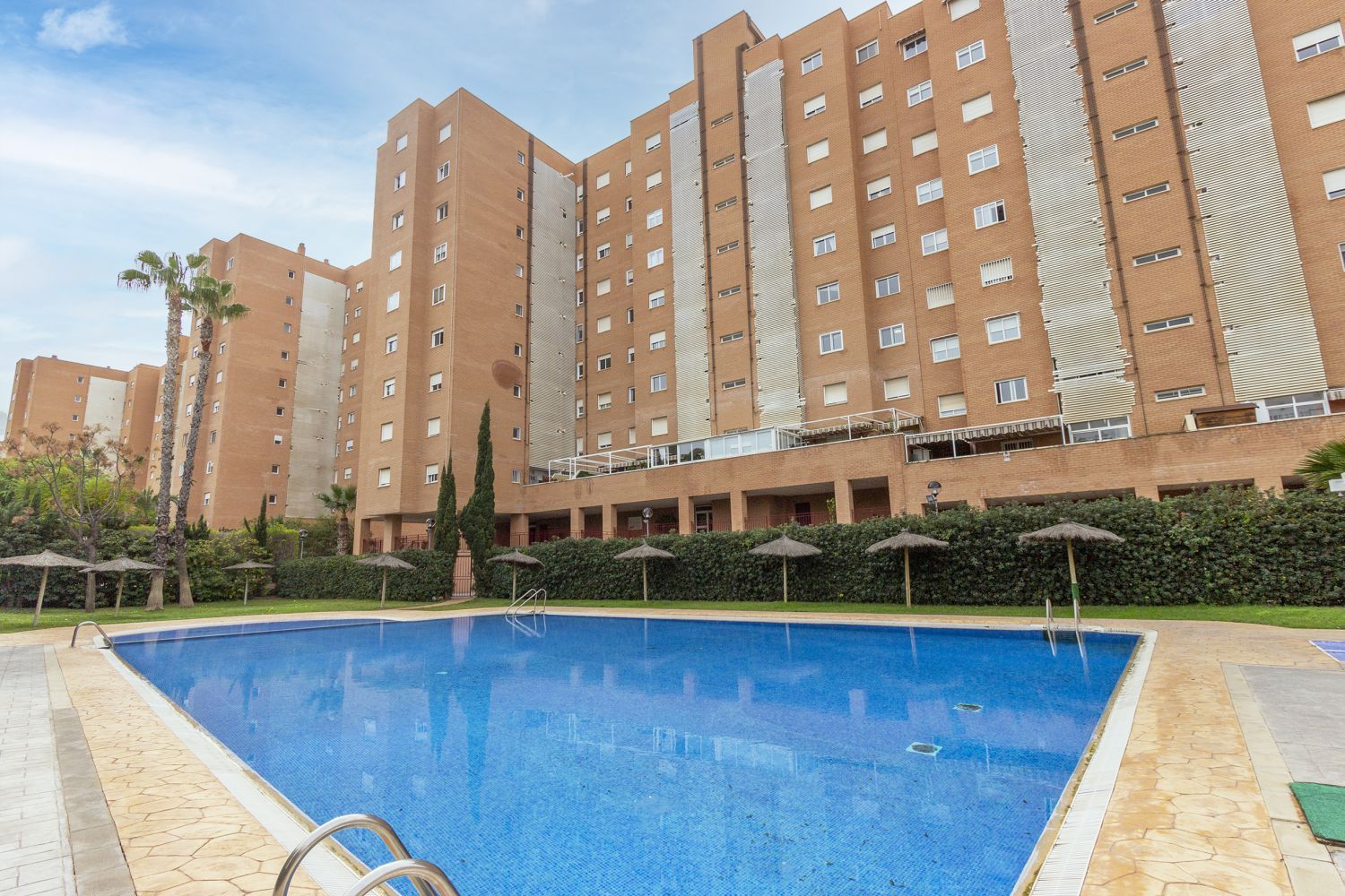 Swimming pool of Flat for sale in Alicante / Alacant  with Air Conditioner, Heating and Terrace