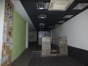 Local comercial en alquiler en Centre - Passeig i Rodalies