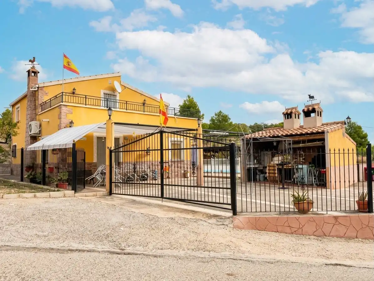 Xalet amb terrassa en venda a Carretera de Murcia 13