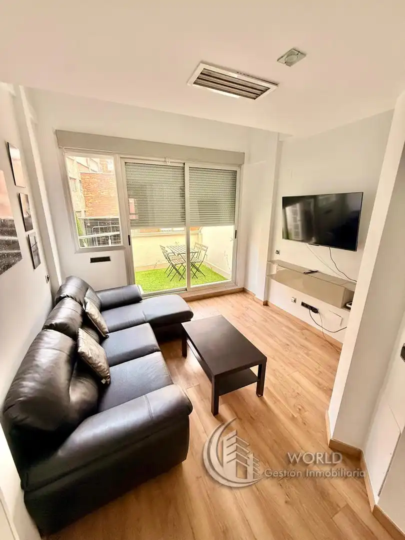 Wohnzimmer von Dachboden zum Verkauf in Madrid mit Klimaanlage, Heizung und Terrasse