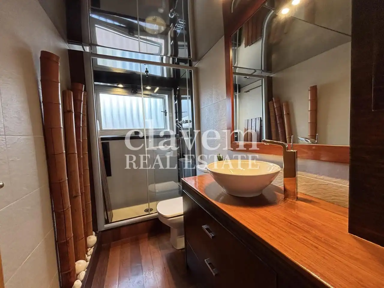Flat for rent in Barcelona  with Heating, Furnished and Community pool