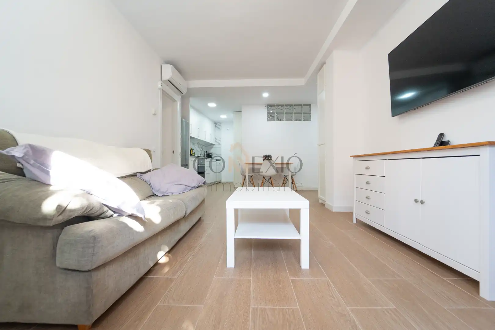 Living room of Ground floor for sale in Girona  with Air Conditioner, Heating and Private garden