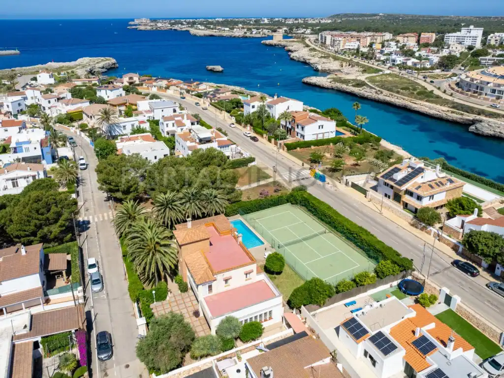 Vista exterior de Casa o xalet en venda en Ciutadella de Menorca