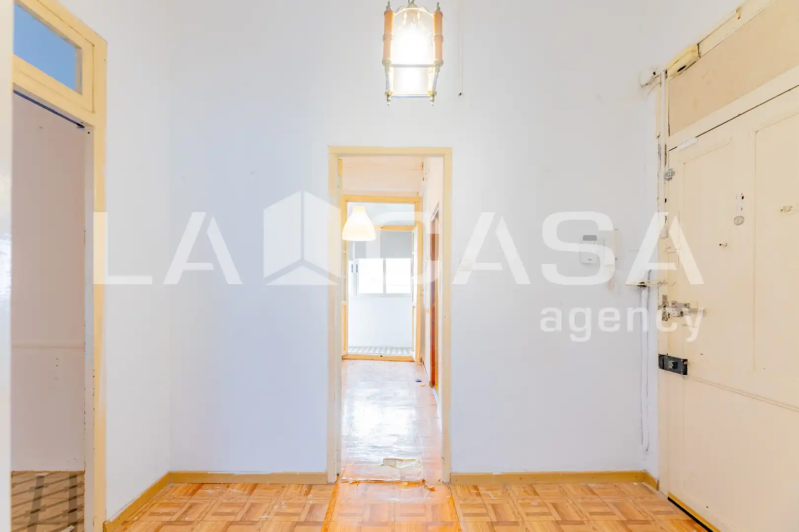 Flat for sale in Valencia  with Balcony