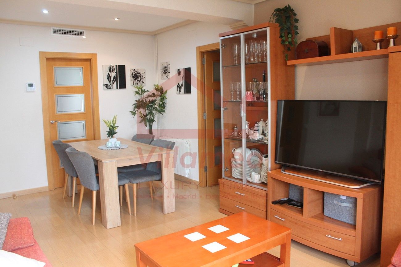 Living room of Flat for sale in L'Eliana  with Air Conditioner, Heating and Oven