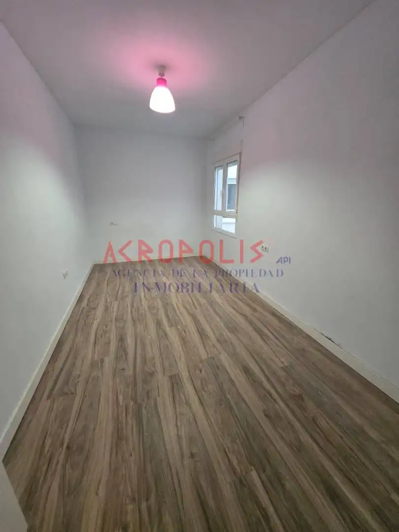 Habitación de Piso en venta en León Capital  con Calefacción