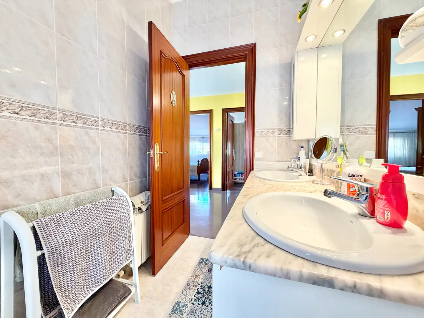 Bathroom of Houses for sale in Canyelles  with Air Conditioner, Heating and Private garden