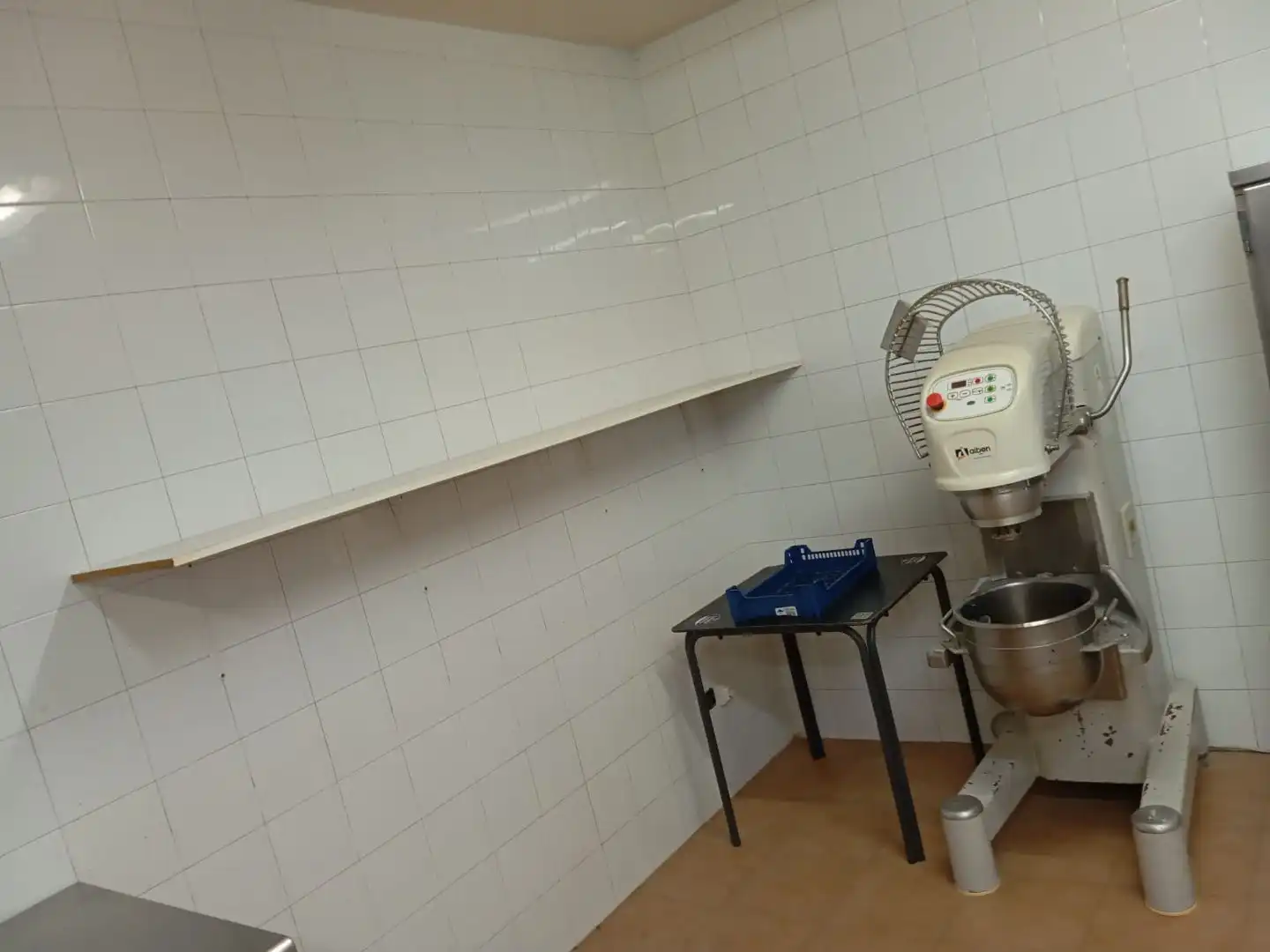 Kitchen of Commercial properties for rent in Cambre   with Furnished
