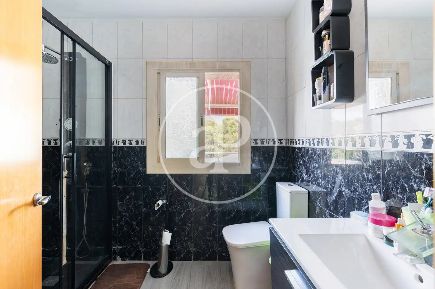 Bathroom of Flat for sale in Rubí  with Air Conditioner, Heating and Private garden