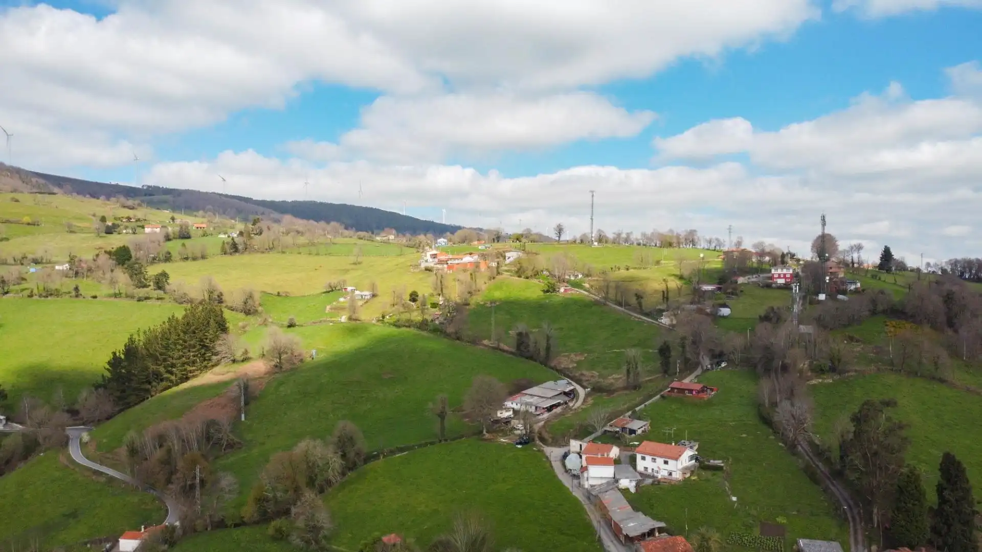 Casa adosada en venta en CIMADEVILLA, 28, Tineo