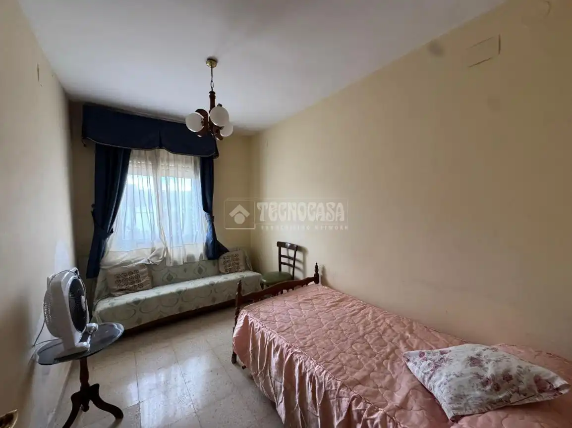 Bedroom of Flat for sale in Osuna  with Air Conditioner and Balcony