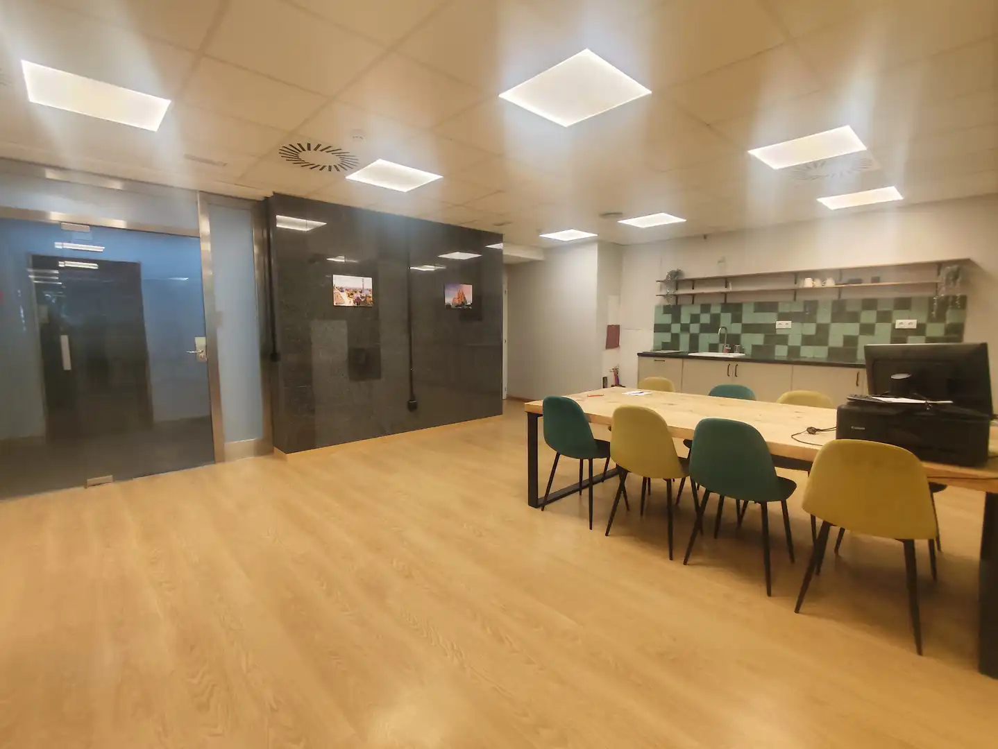 Oficina de alquiler en Barcelona con Amueblado