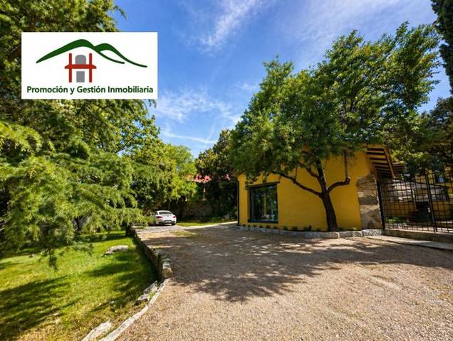 Casa-chalet en Alquiler en Avenida de la Berzosilla, 40 en La Berzosilla