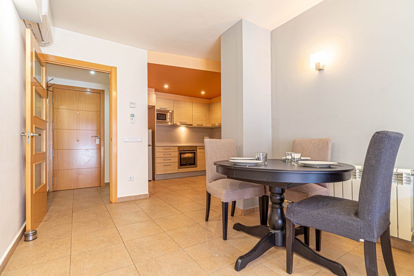 Dining room of Flat for sale in Figueres  with Air Conditioner, Heating and Balcony