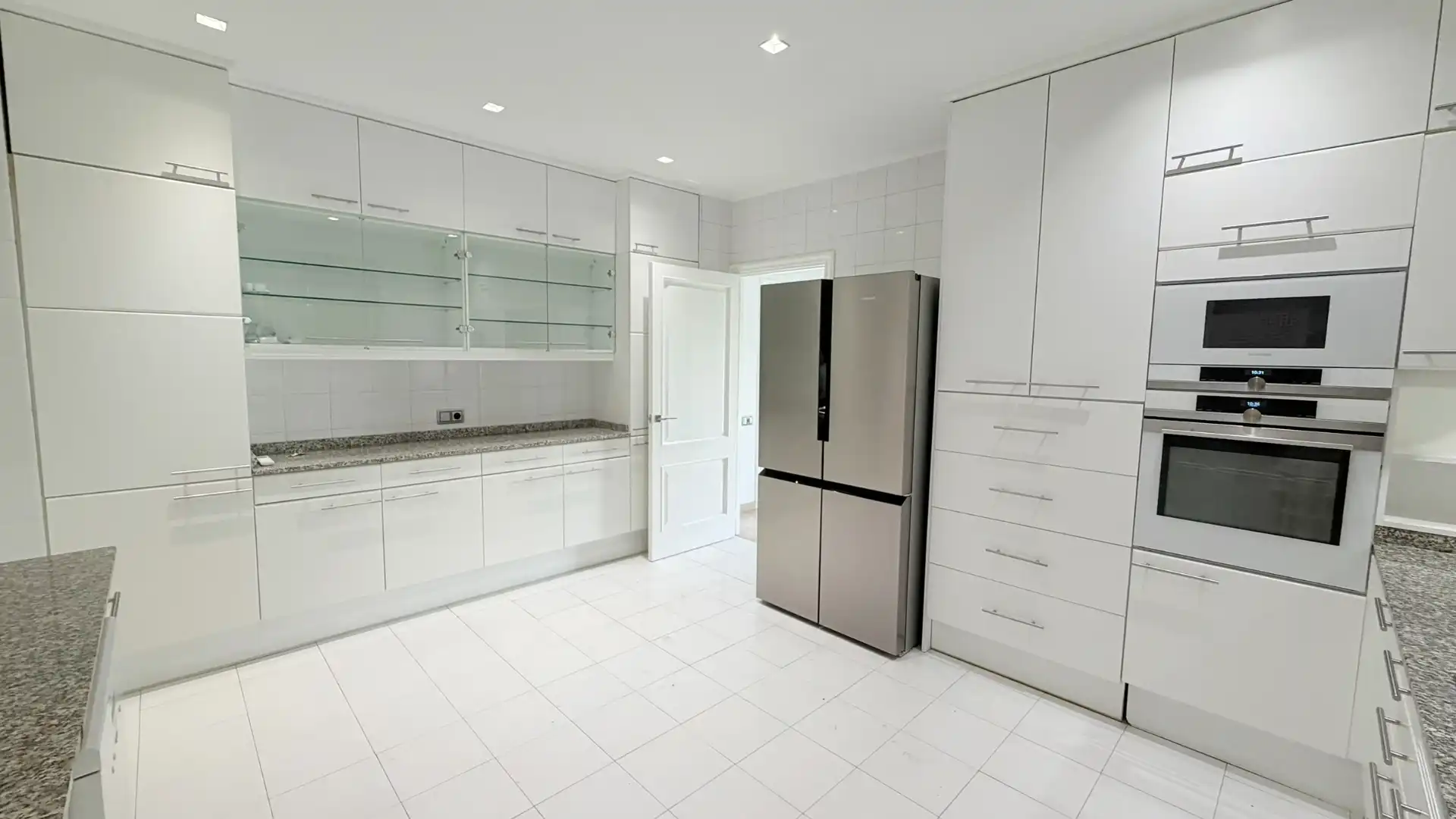 Kitchen of Flat for rent in  Palma de Mallorca  with Air Conditioner, Terrace and Oven