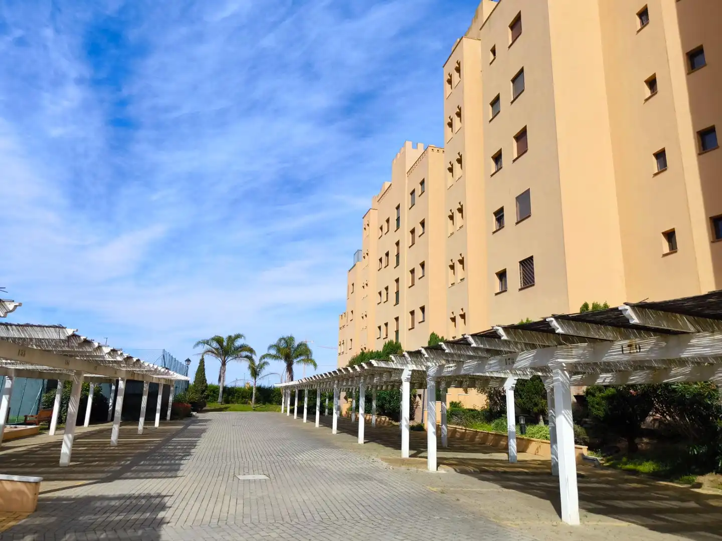Vista exterior de Apartamento de alquiler en Ayamonte con Terraza, Amueblado y Piscina comunitaria