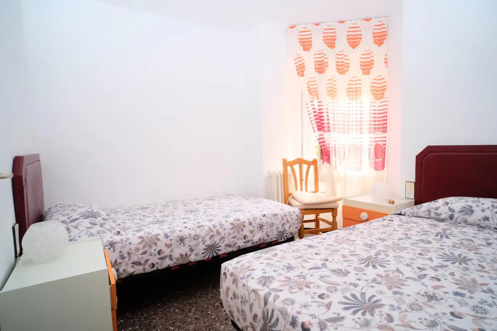 Habitación de Apartamento de alquiler en Caldes d'Estrac con Calefacción, Jardín privado y Terraza