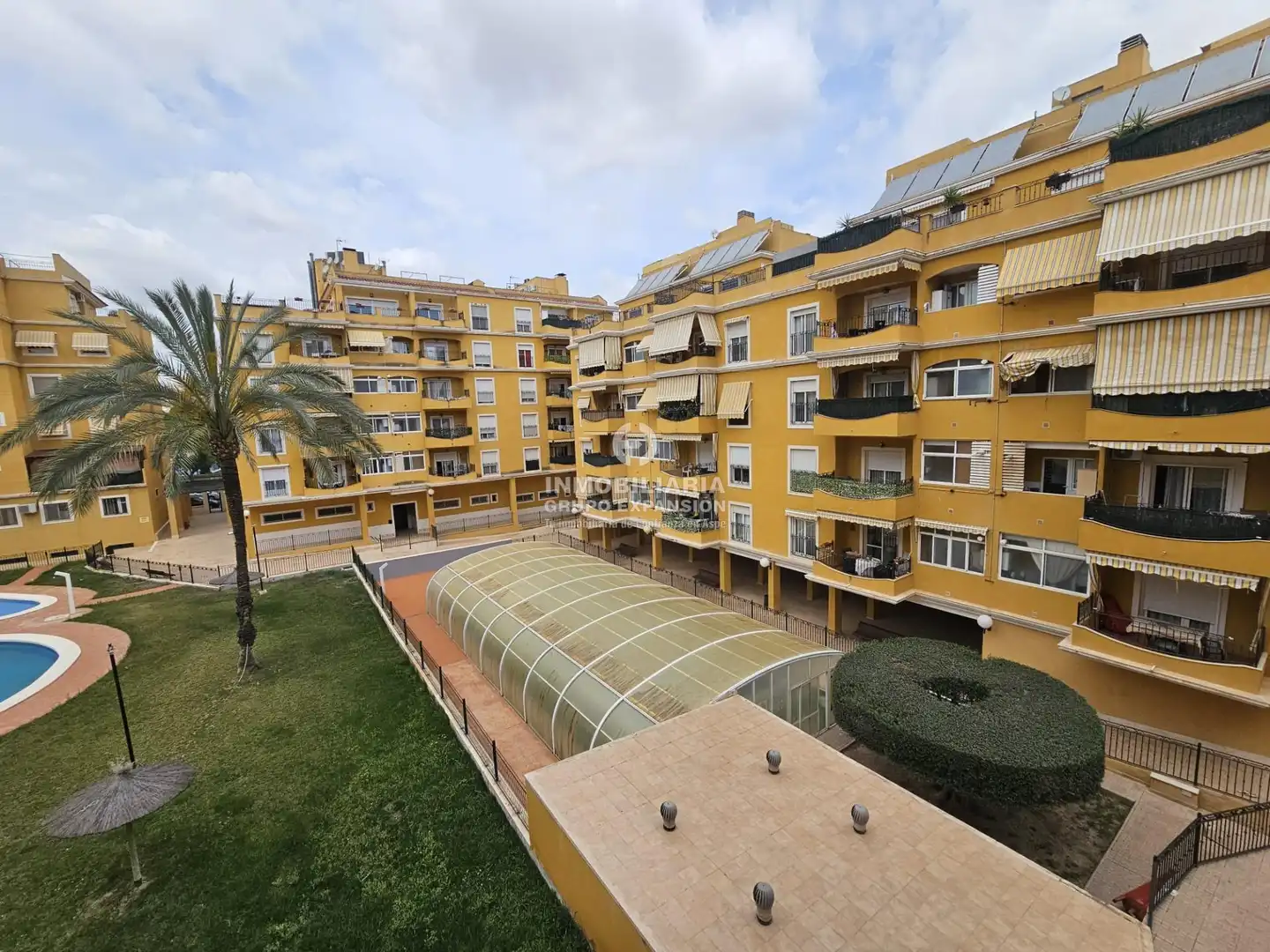 Außenansicht von Wohnung zum Verkauf in Aspe mit Abstellraum, Balkon und Gemeinschaftspool