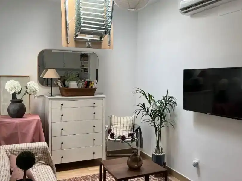 Sala d'estar de Pis en venda en  Madrid Capital amb Aire condicionat i Balcó