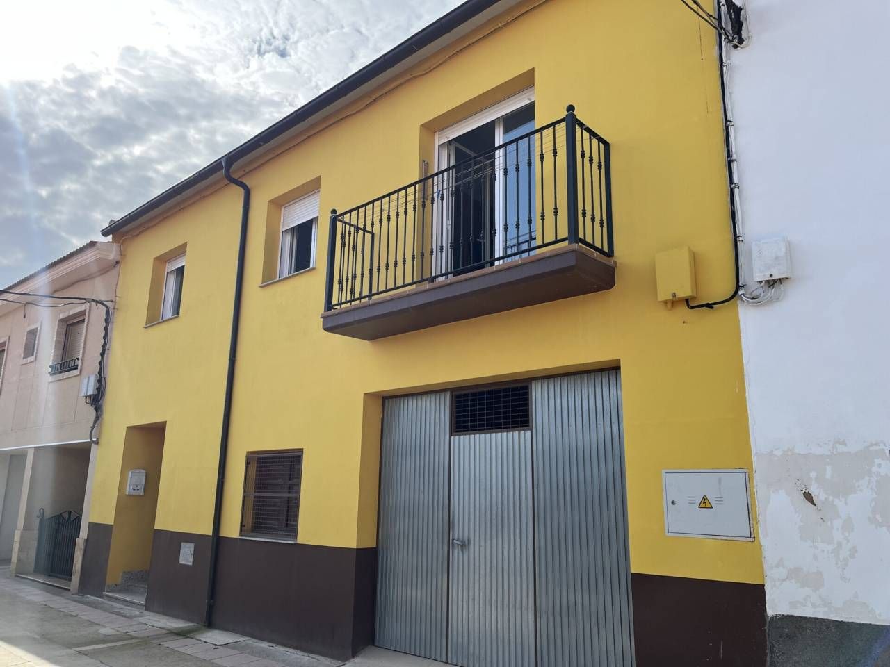 Exterior view of House or chalet for sale in Híjar  with Heating and Furnished