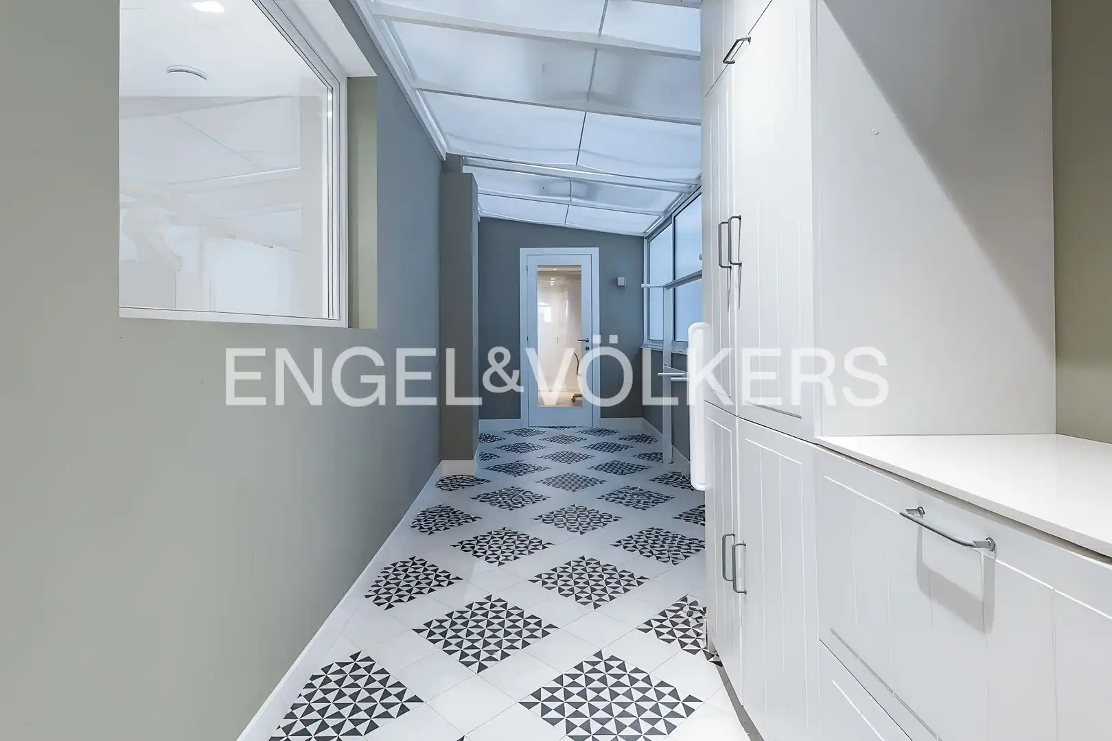 Flat for sale in Barcelona  with Air Conditioner, Heating and Parquet flooring