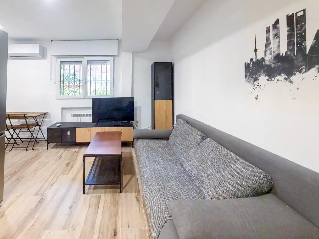 Living room of Lofts for rent in Madrid  with Air Conditioner, Heating and Furnished
