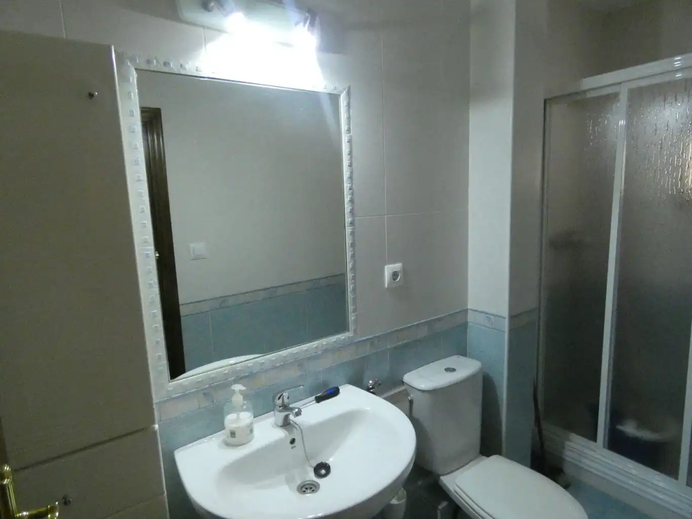 Baño de Apartamento en venta en Azuaga con Amueblado y Balcón