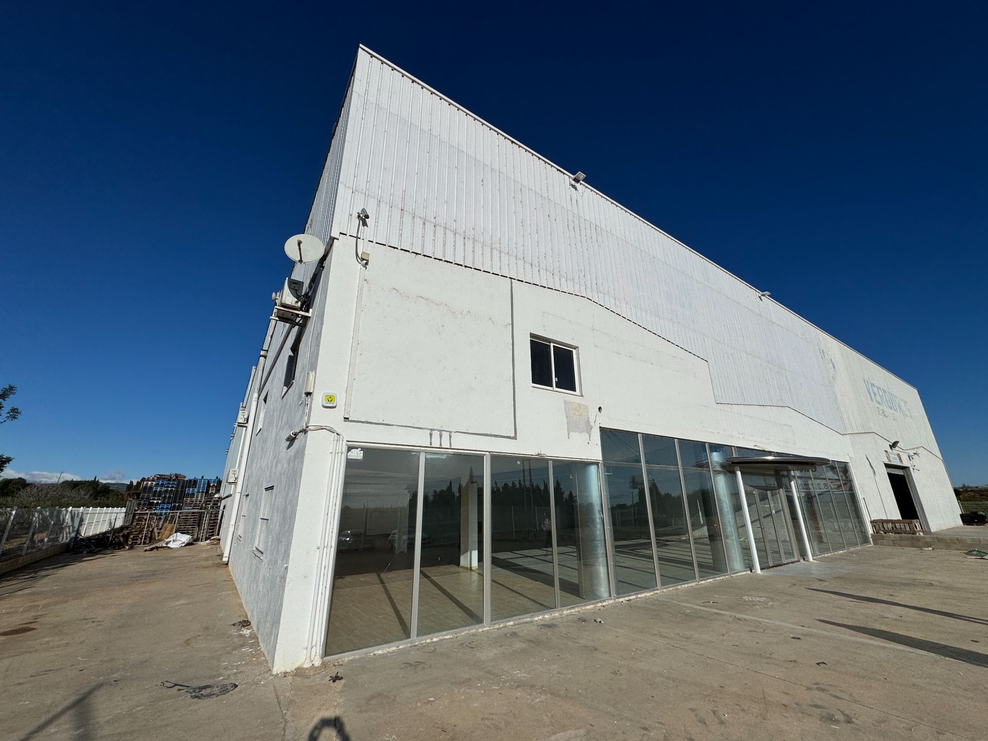 Fabrikhallen zum verkauf in URB DIRECTO INDUSTRIAL POL.8 PARC.11, Camarles