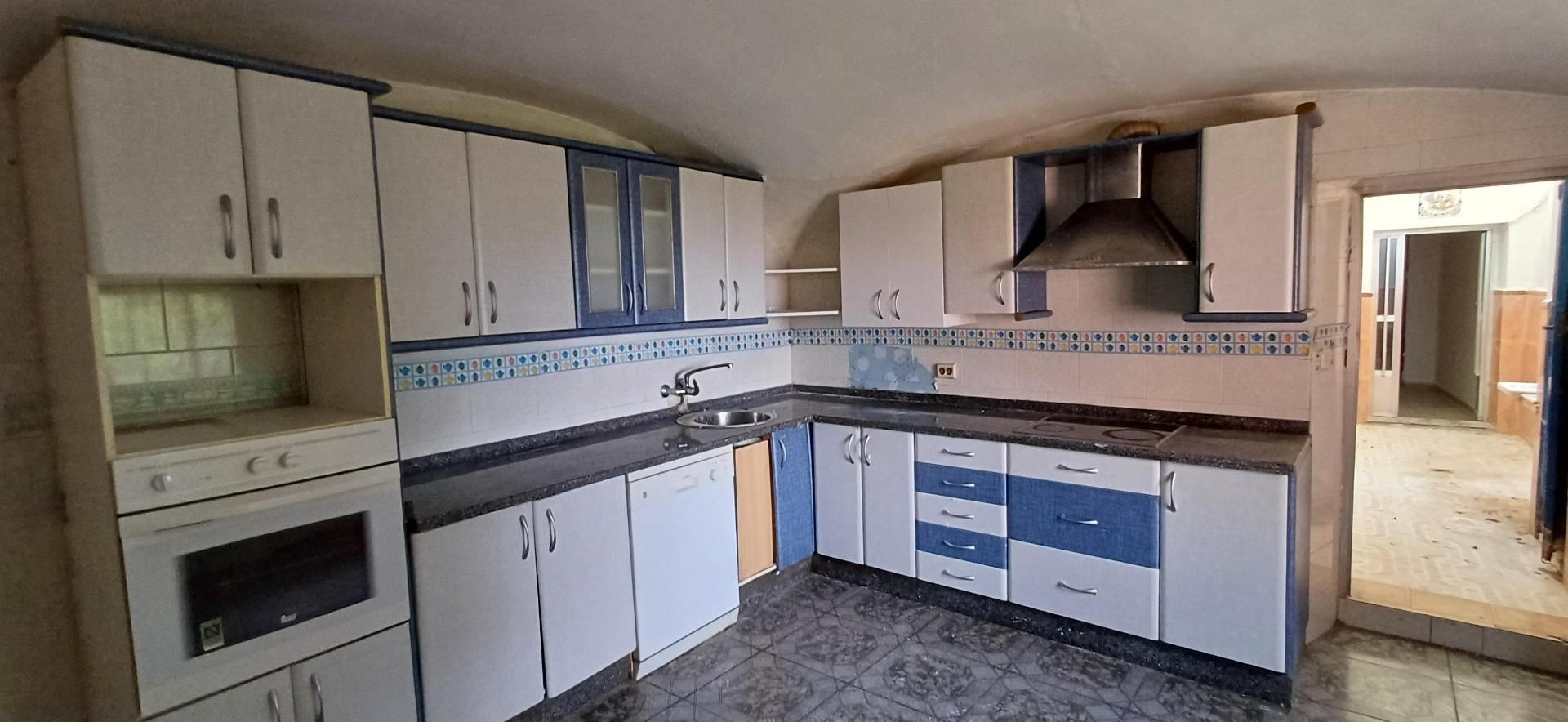 Kitchen of Flat for sale in Cáceres Capital  with Storage room