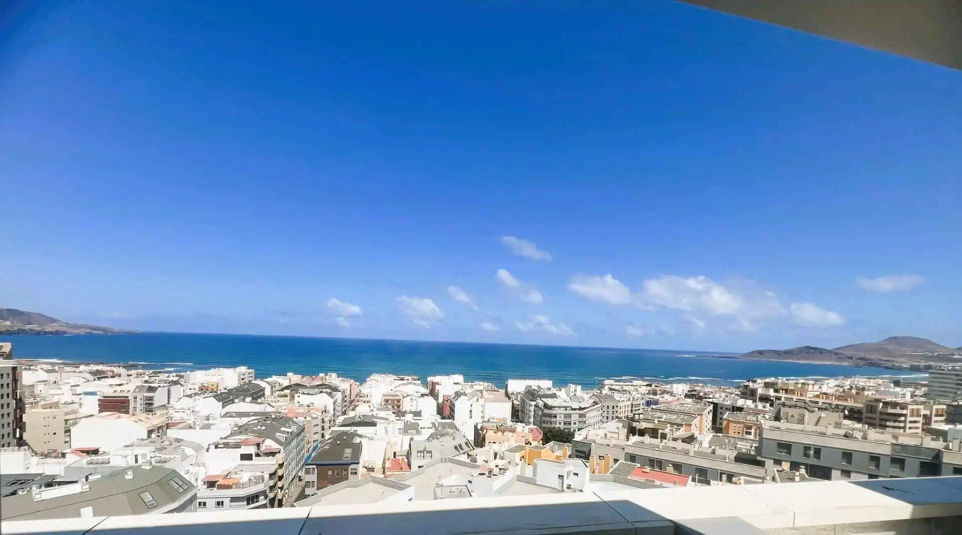 Vista exterior de Dúplex en venda en Las Palmas de Gran Canaria amb Traster i Moblat