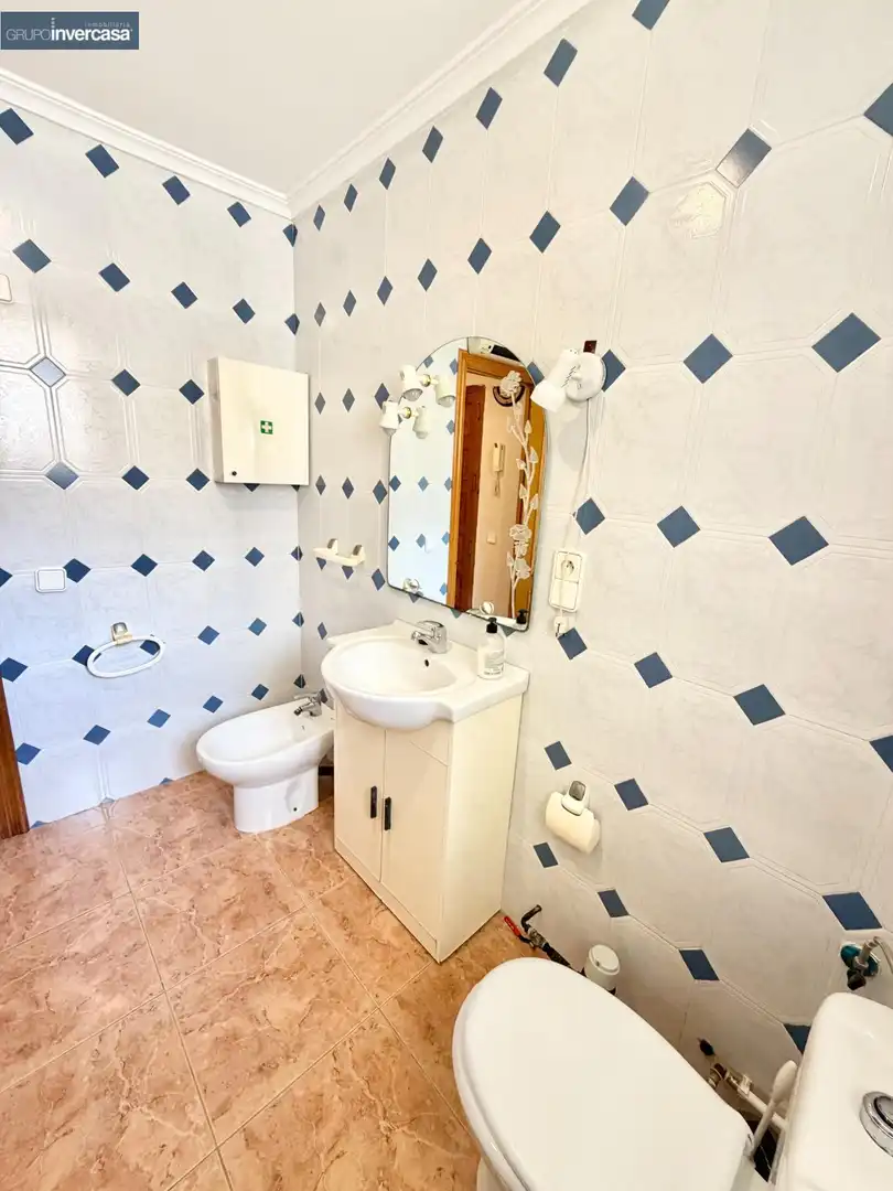 Baño de Piso en venta en Valencia con Aire acondicionado