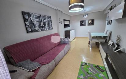 Living room of Flat for sale in San Vicente del Raspeig / Sant Vicent del Raspeig  with Furnished and Balcony