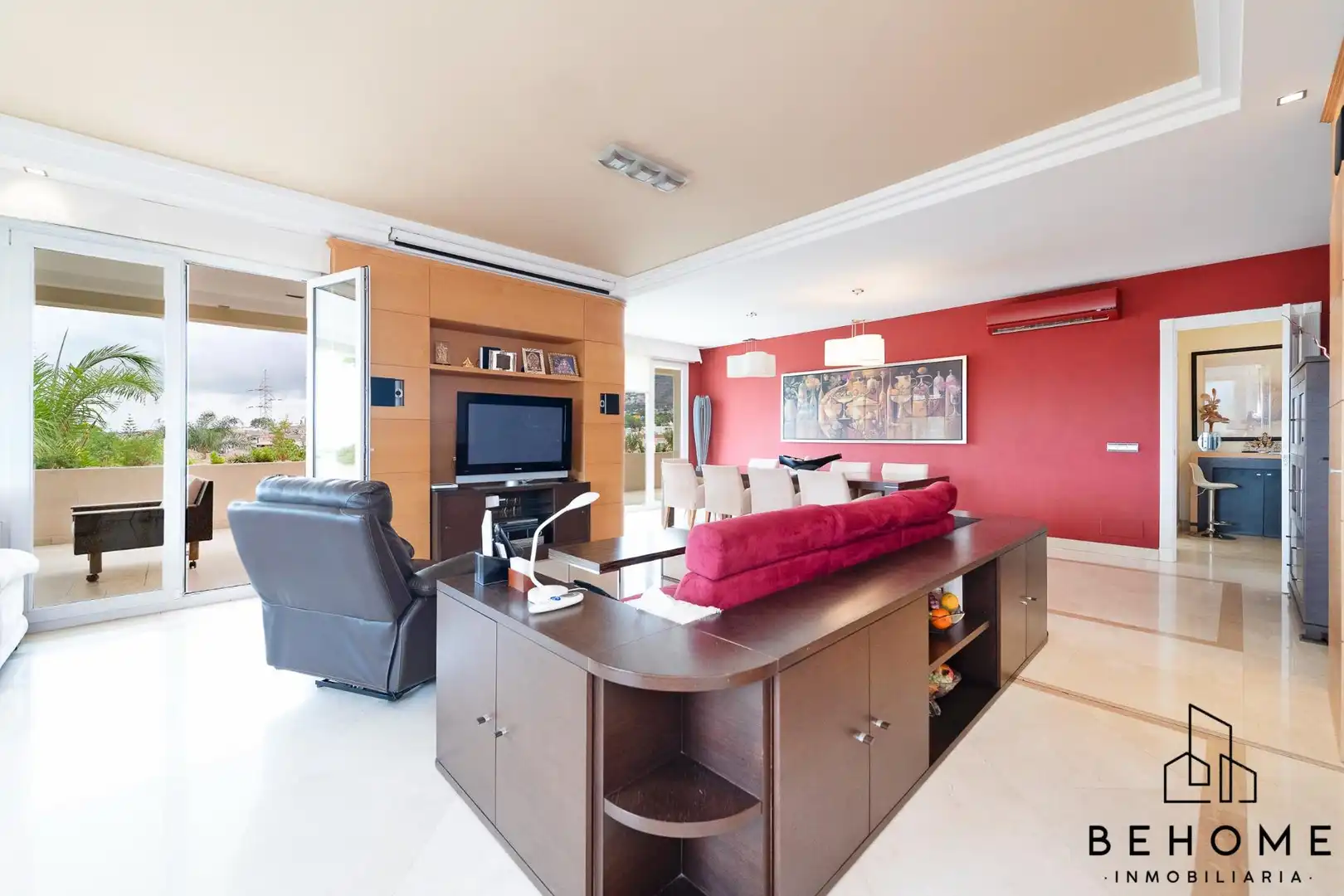 Sala d'estar de Casa o xalet en venda en Alhaurín de la Torre amb Aire condicionat, Jardí privat i Terrassa
